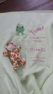 Kuschelige Babydecke personalisiert mit den Geburtsdaten Name und Kuscheltier